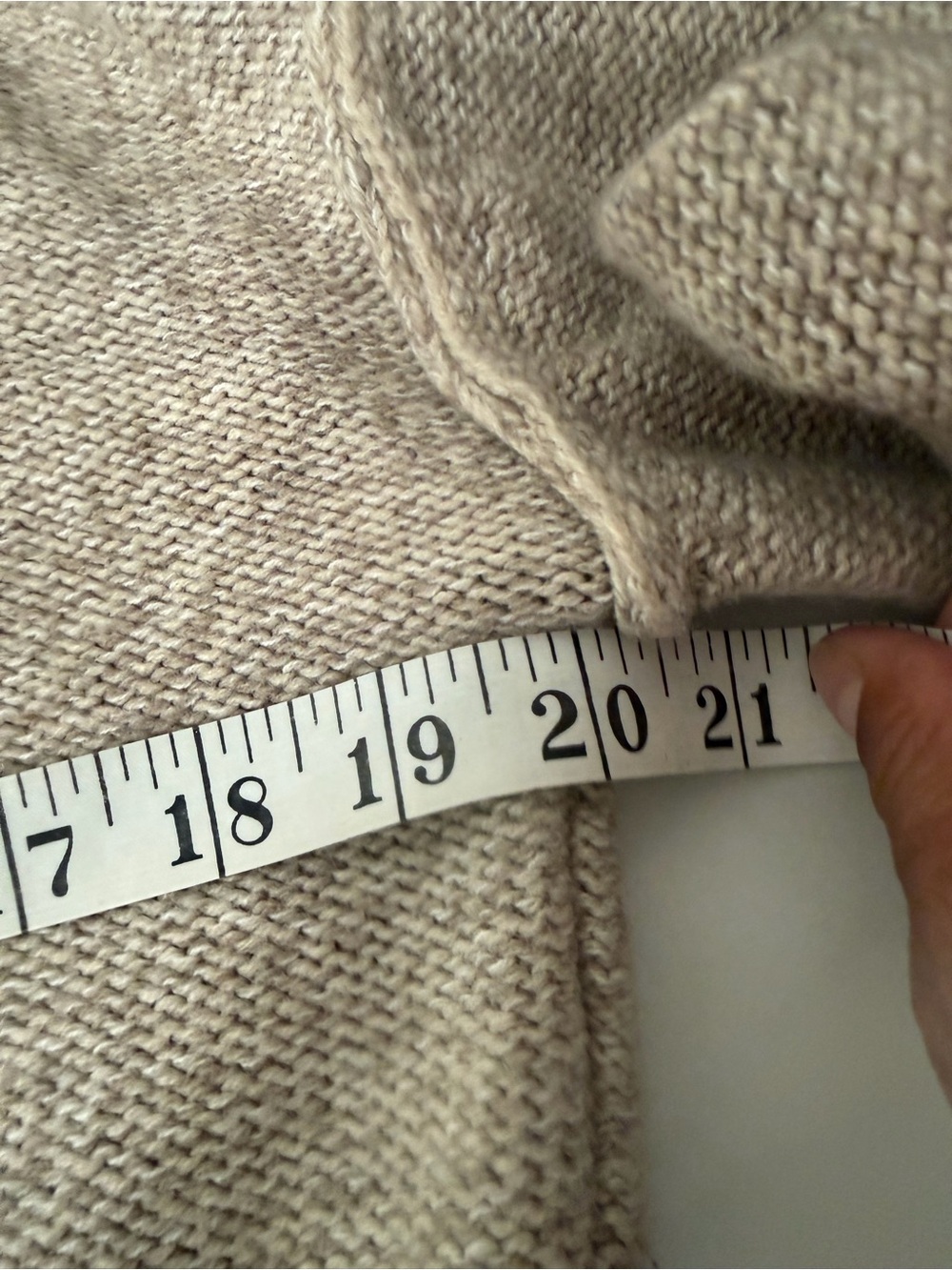 Garage Taupe Cropped V-Neck Button Front Cardigan Long Sleeve Size Small - Picture 11 of 13